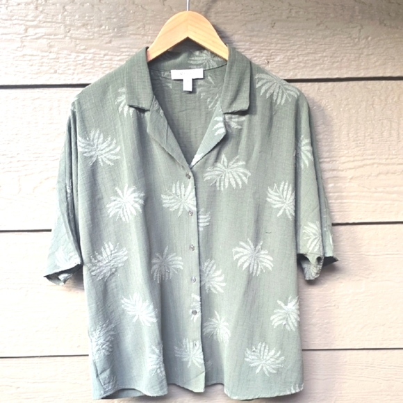 C by One Olive Green Palm Tree Button-down Crop Hawaiian Shirt L - Picture 1 of 7